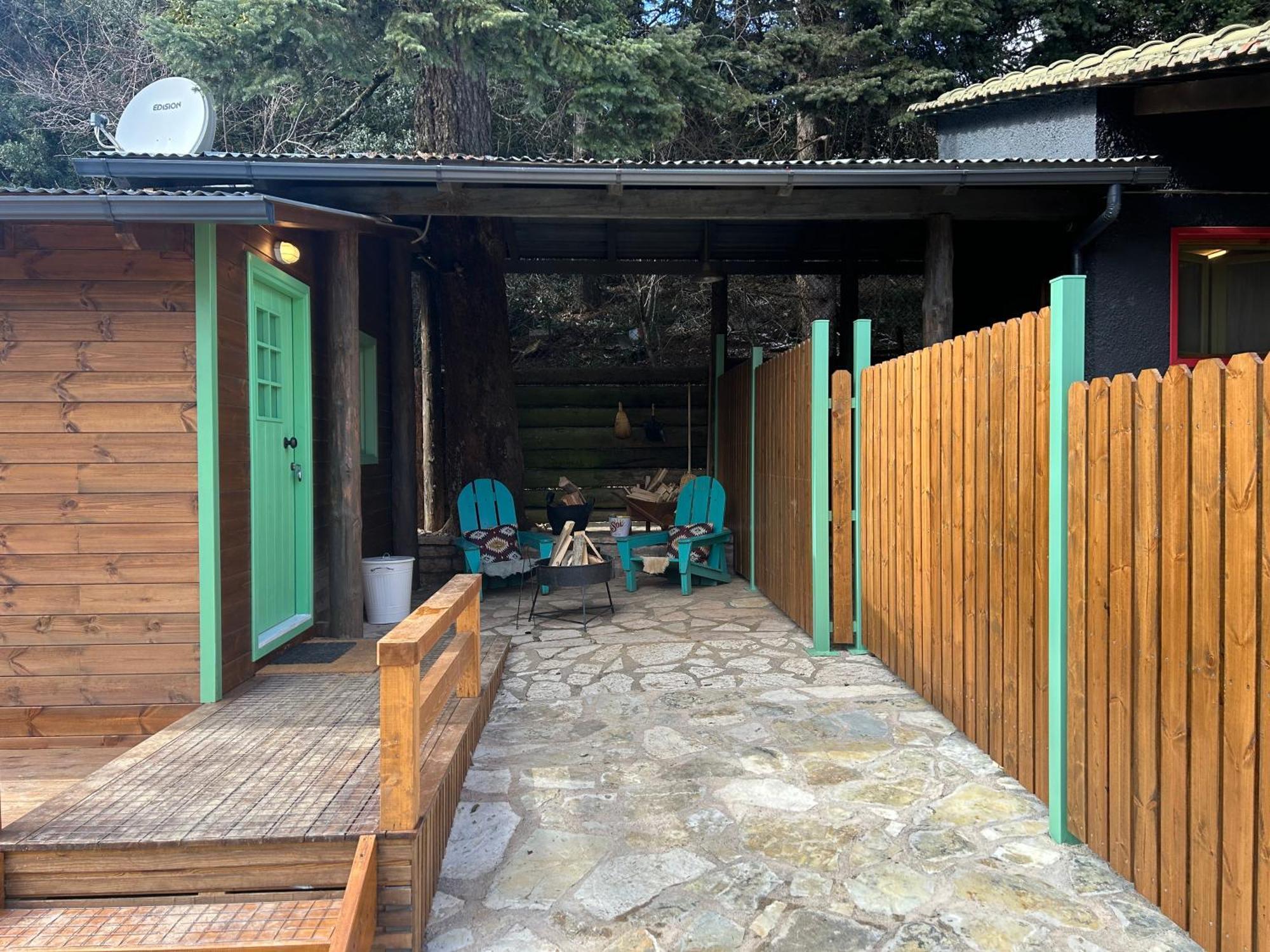 Vasilikia Mountain Farm & Retreat Konuk evi Pavliani Dış mekan fotoğraf